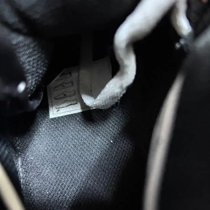 [BUNJANG] Nike Air Force 1 High Retro 2016 Black/White / 나이키 에어포스1 하이 레트로 2016 블랙/화이트