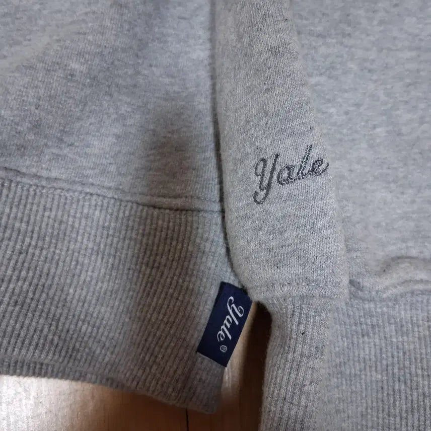 [BUNJANG] YALE US M Size Sweatshirt / 예일 유에스 맨투맨 사이즈M 100 판매해요