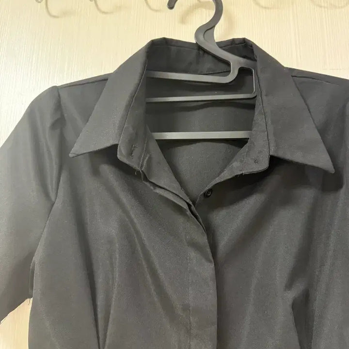 [BUNJANG] Black Short Sleeve Shirt / 검정색 반팔 남방 셔츠