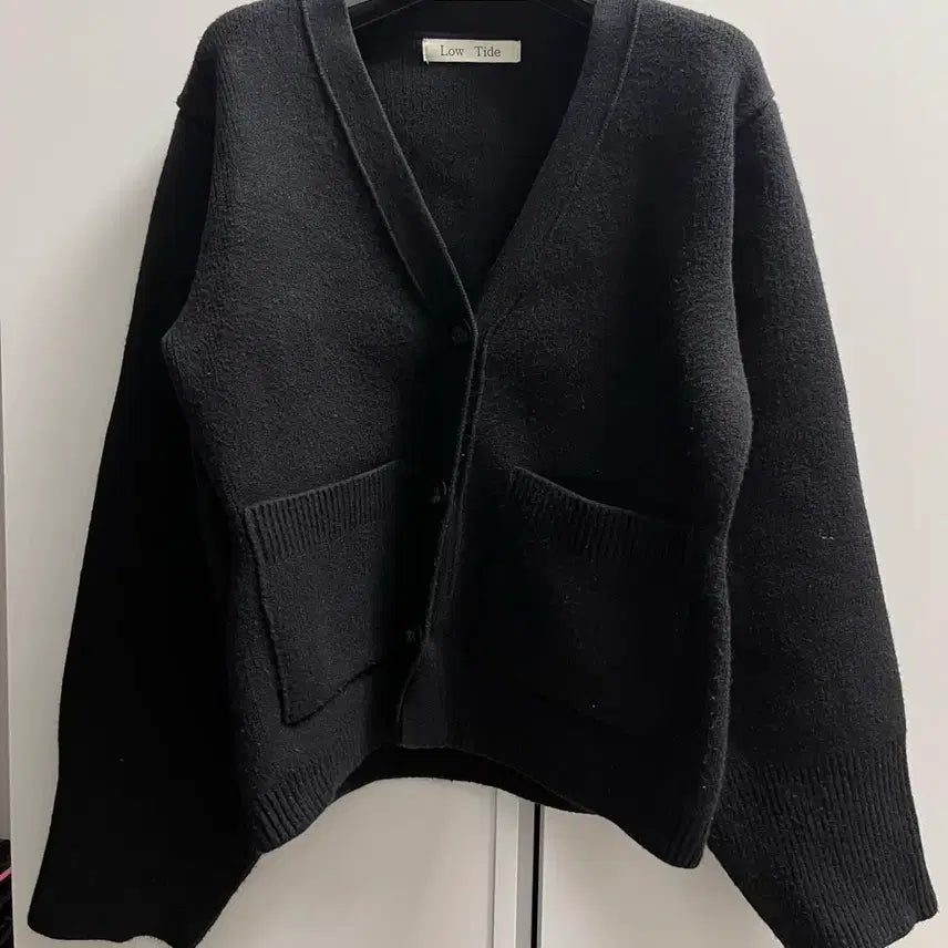 [BUNJANG] Low Tide Black Cardigan / Low Tide 로우타이드블랙 가디건