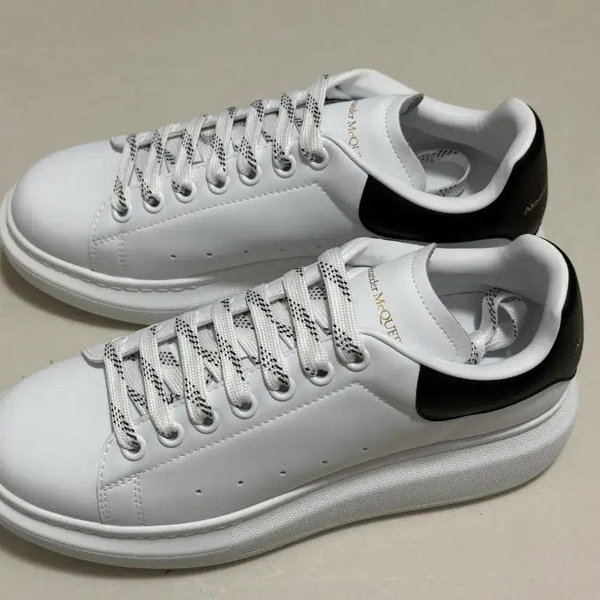 [BUNJANG] Alexander McQueen White Sneakers / 맥퀸 화이트 스니커즈