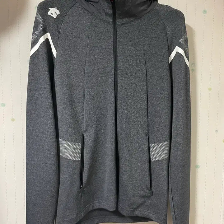 [BUNJANG] Training Top / 데상트 트레이닝복 상의