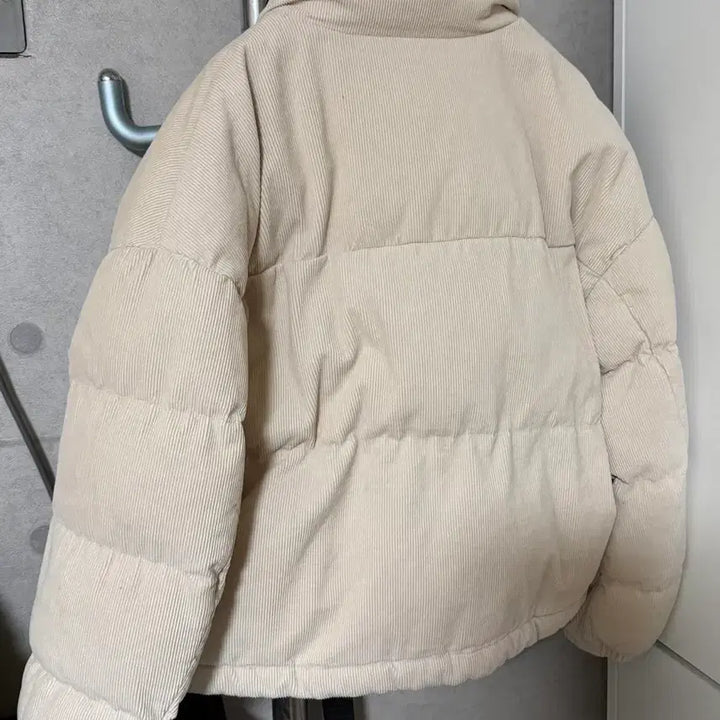 [BUNJANG] WHO.A.U Corduroy Short Padded Jacket / WHO.A.U 후아유 코듀로이 숏패딩 아이보리 s