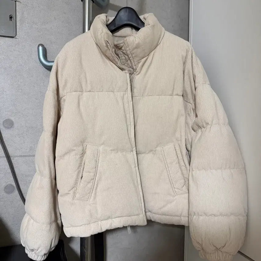 [BUNJANG] WHO.A.U Corduroy Short Padded Jacket / WHO.A.U 후아유 코듀로이 숏패딩 아이보리 s