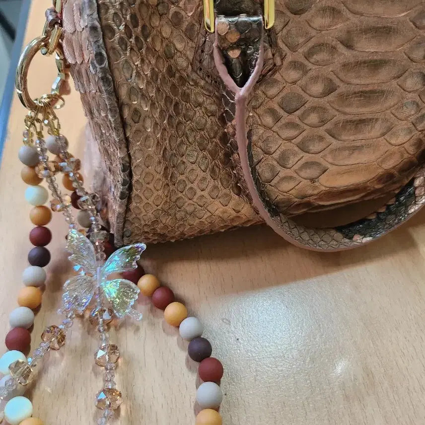 [BUNJANG] Handmade Crystal Butterfly Bead Phone Charm / 나비 비즈 크리스탈 키링 핸드폰 고리(핸드메이드)