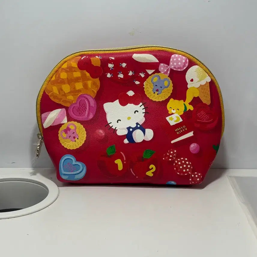 [BUNJANG] Hello Kitty 50th Anniversary Pouch / 헬로키티 50주년 파우치