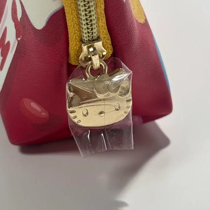 [BUNJANG] Hello Kitty 50th Anniversary Pouch / 헬로키티 50주년 파우치