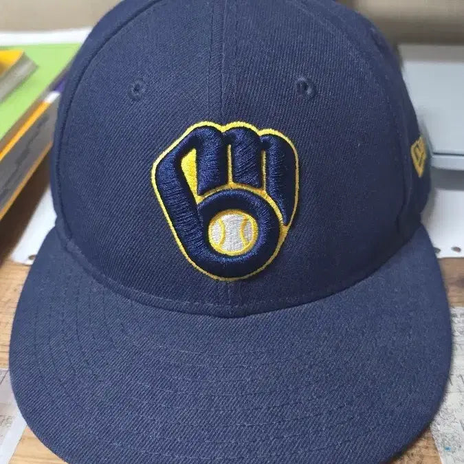 [BUNJANG] New Era Milwaukee Brewers Navy Baseball Cap 59.6cm / 뉴에라 밀워키 브루어스 네이비 볼캡 59.6cm
