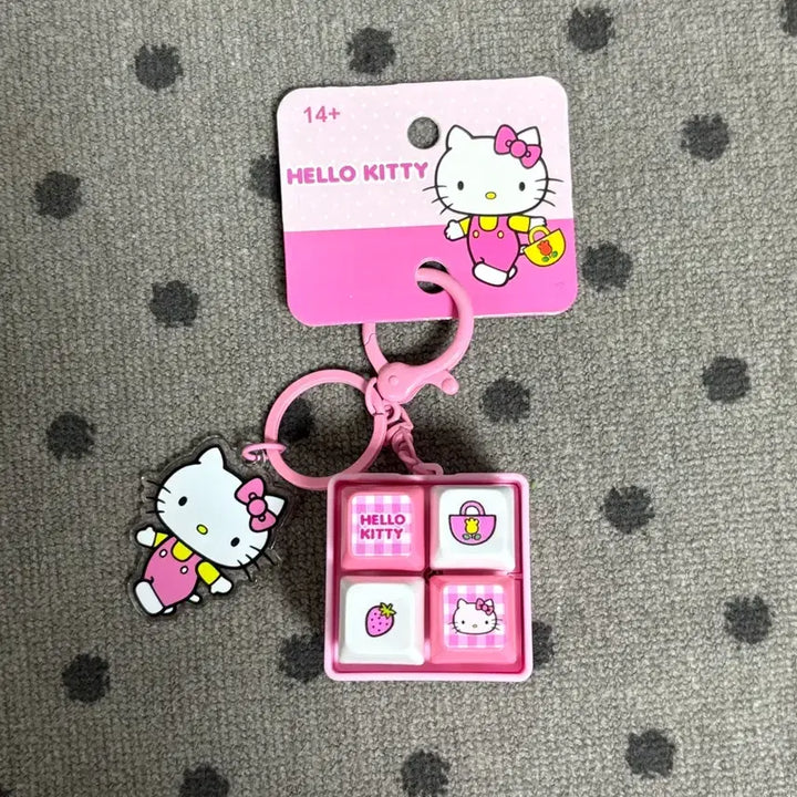 [BUNJANG] Hello Kitty 4-Keycap LED Keyring / *새상품)헬로키티 키캡 4구 소리+LDE 키링