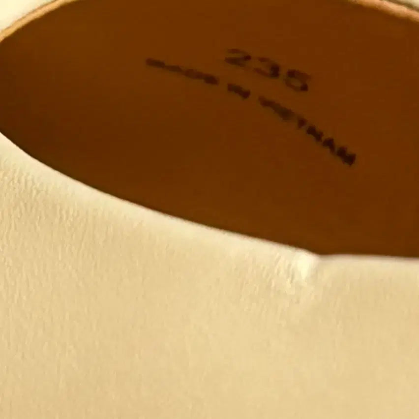 [BUNJANG] Cuern Flat Shoes 235 / 쿠에른 플랫슈즈 235