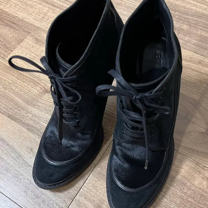 [BUNJANG] Burberry Ankle Boots 38 / 버버리 송치/ 스웨이드 레이스업 앵클 부츠 38