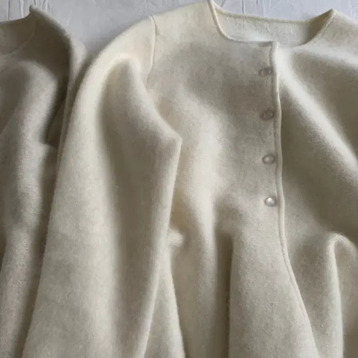 [BUNJANG] Raccoon 100% Flare Knit Cardigan / 라쿤 100 플레어 니트 가디건