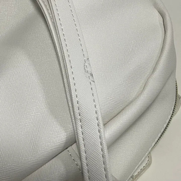 [BUNJANG] Hello Kitty Quilted Mini Crossbody Bag / (일본정품) 헬로키티 퀼팅 미니 크로스백