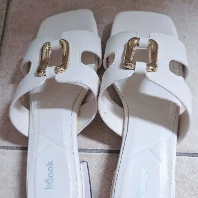 [BUNJANG] Ivory Mules / 아이보리 금장 장식 뮬 슬리퍼/브랜드
