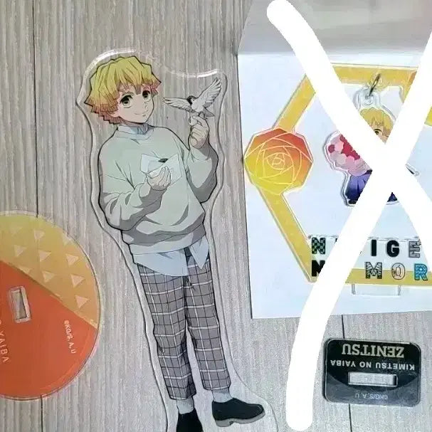 [BUNJANG] Demon Slayer Zenitsu Acrylic Stand / 귀멸의 칼날 아가츠마 젠이츠 아크릴 스탠드