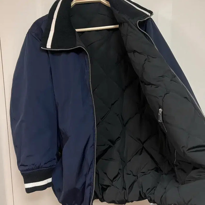 [BUNJANG] Theory Rector Duck Down Reversible Quilted Padded Bomber Jacket - Navy / 띠어리 THEORY 렉터 덕다운 양면자켓 퀼팅 오리털 패딩 점퍼봄버네이비