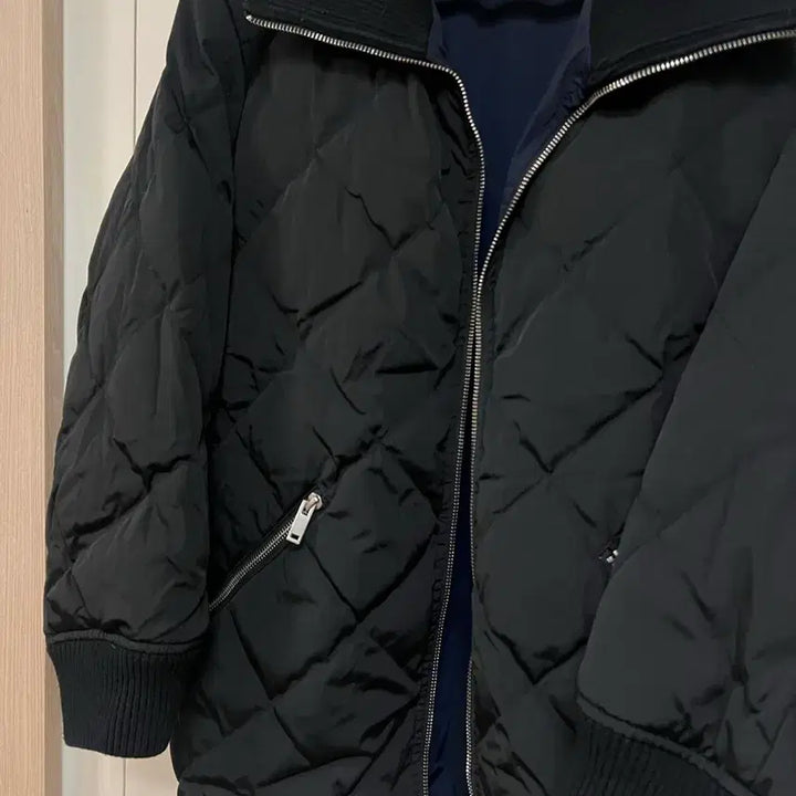 [BUNJANG] Theory Rector Duck Down Reversible Quilted Padded Bomber Jacket - Navy / 띠어리 THEORY 렉터 덕다운 양면자켓 퀼팅 오리털 패딩 점퍼봄버네이비