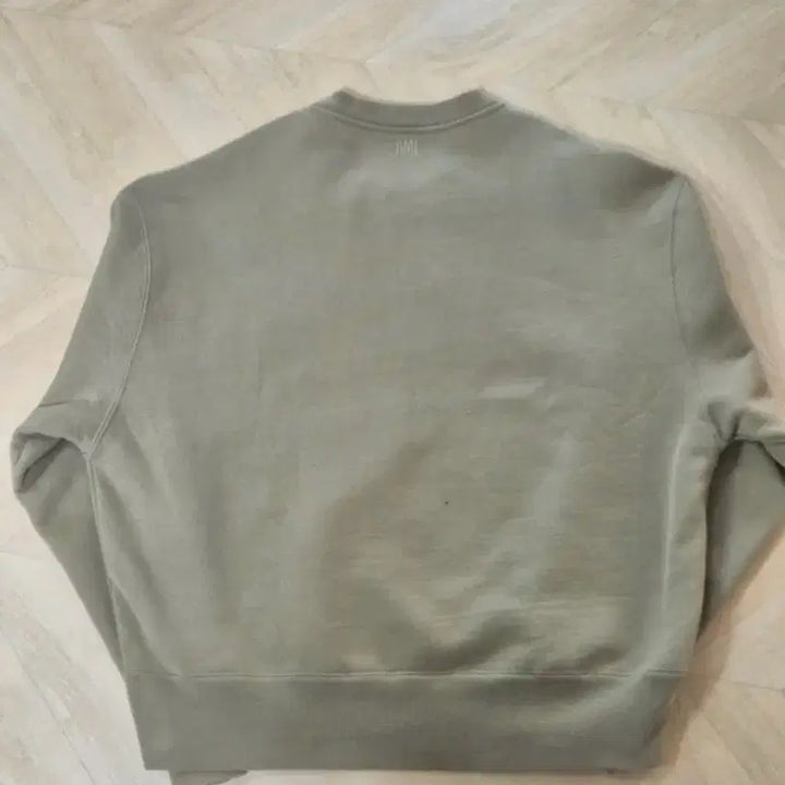 [BUNJANG] Ami Small Heart Logo Sweatshirt Olive Green / 정품 아미 스몰 하트 로고 맨투맨 올리브 그린