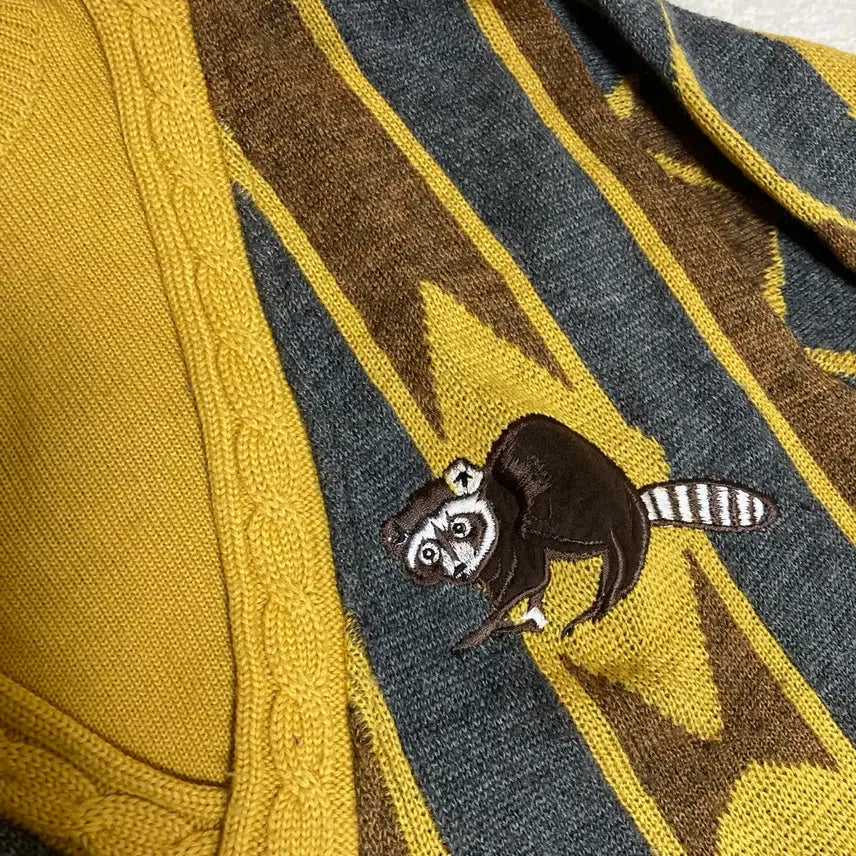 [BUNJANG] Raccoon Patch Layered Knit / 라쿤 패치 레이어드 니트