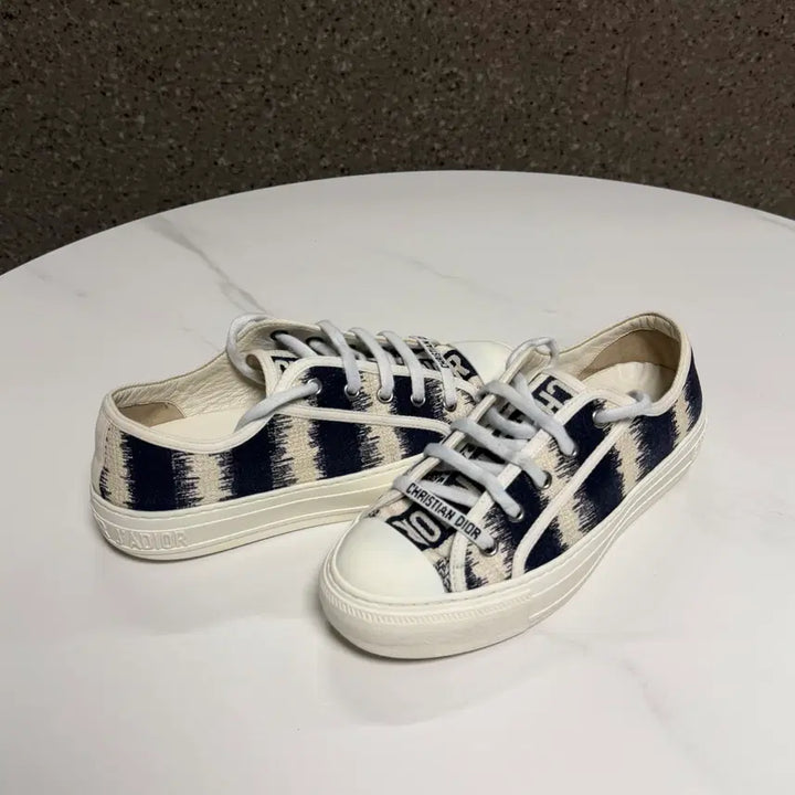 [BUNJANG] Dior Women's Walk'n'Dior Sneakers (Size 36.5) / [36.5사이즈]디올 여성 워크앤디올 스니커즈