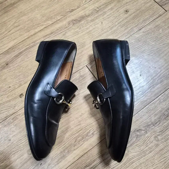 [SOLD OUT] 조셉트 블레이크 255 홀스빗 로퍼 신발단품