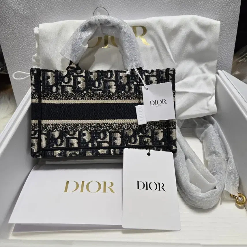 [BUNJANG] Dior Book Tote Mini Bag / [정품] 새상품 디올 북토트 미니백_60만원 할인!!