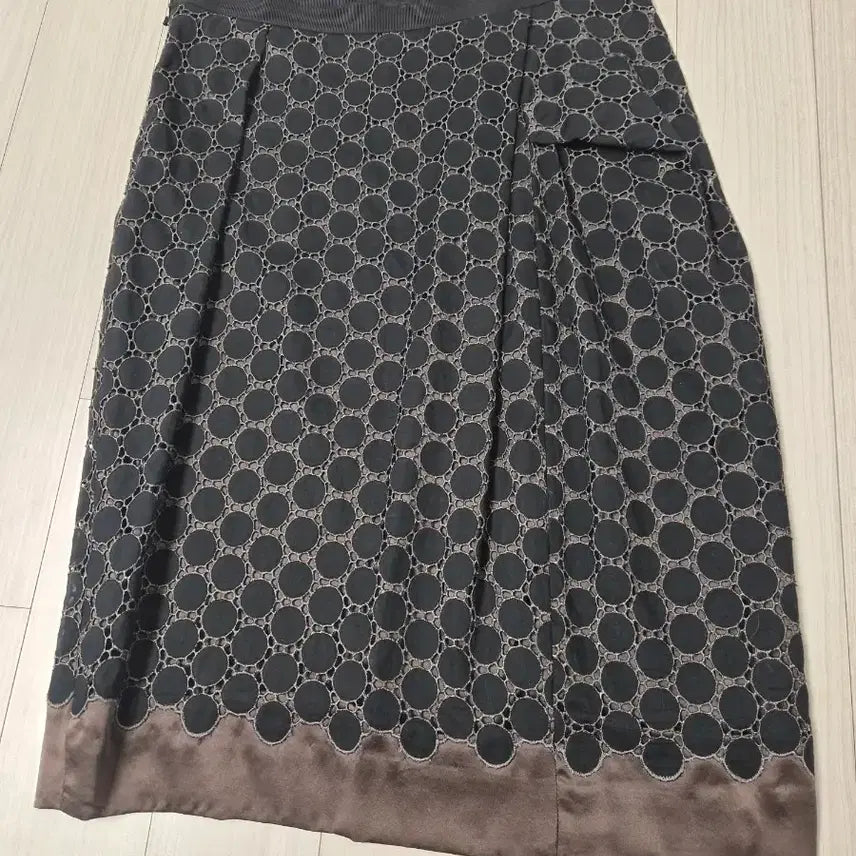 [BUNJANG] TIME Postmodern Circle Lace Midi Skirt / TIME  타임 포스트모던 서클 레이스 배색 미디 스커트