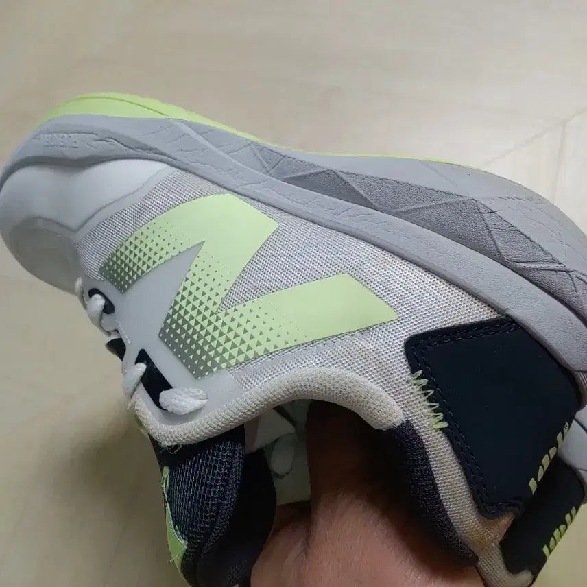 [BUNJANG] New Balance Revolution MCH796W4 Sneakers / 뉴발란스  레볼루션 MCH796W4 255mm
