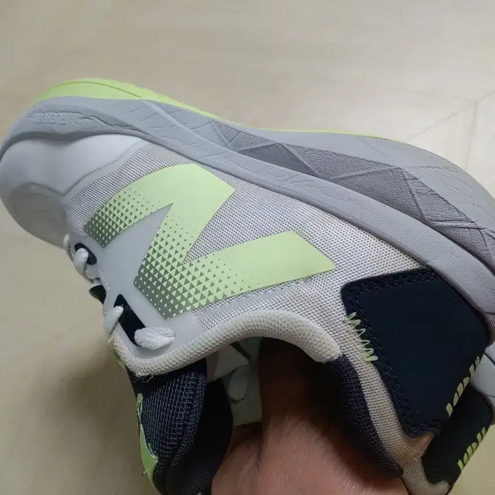 [BUNJANG] New Balance Revolution MCH796W4 Sneakers / 뉴발란스  레볼루션 MCH796W4 255mm
