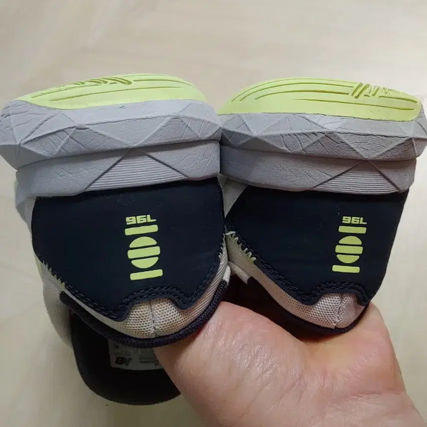 [BUNJANG] New Balance Revolution MCH796W4 Sneakers / 뉴발란스  레볼루션 MCH796W4 255mm