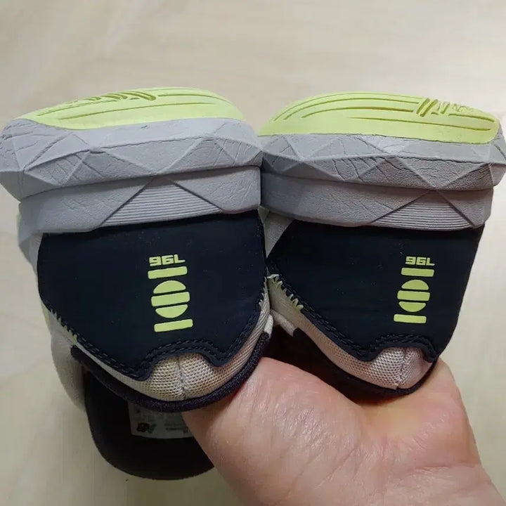 [BUNJANG] New Balance Revolution MCH796W4 Sneakers / 뉴발란스  레볼루션 MCH796W4 255mm