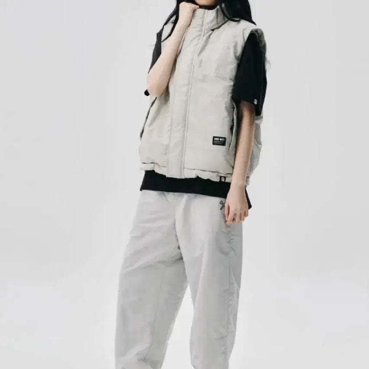 [BUNJANG] Jamie West Remar Loft Hidden Hood Heavy Vest / 제이미웨스트 리마로프트 히든후드 헤비 베스트 조끼