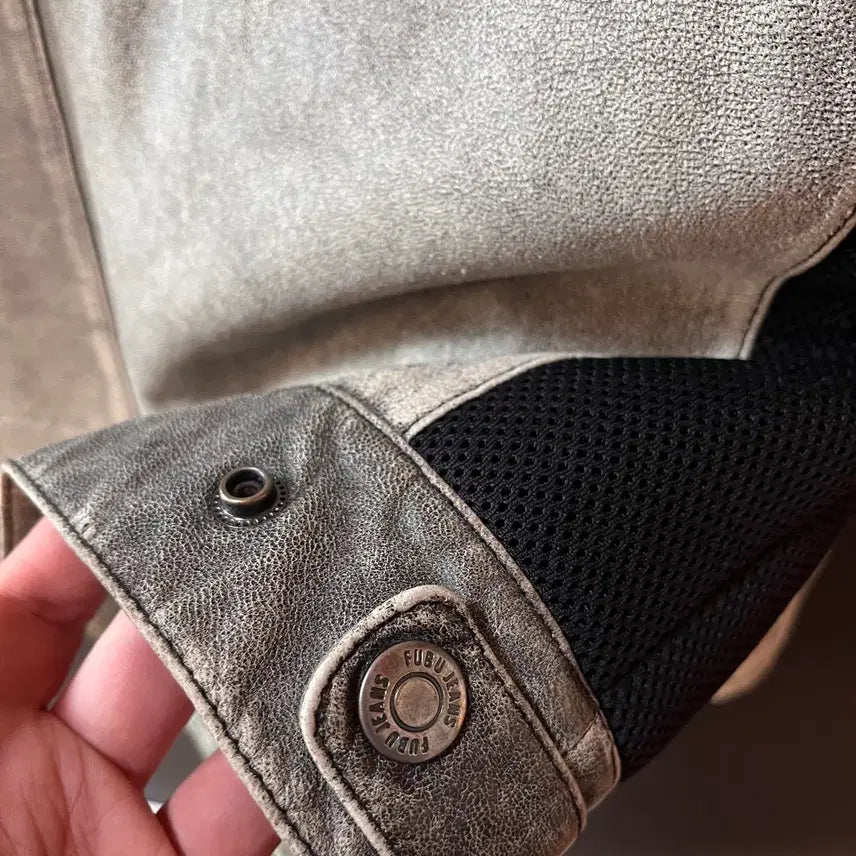 [BUNJANG] FUBU 2004 Leather Jacket / FUBU 2004 산양가죽 더티워싱 Y2K 레더자켓