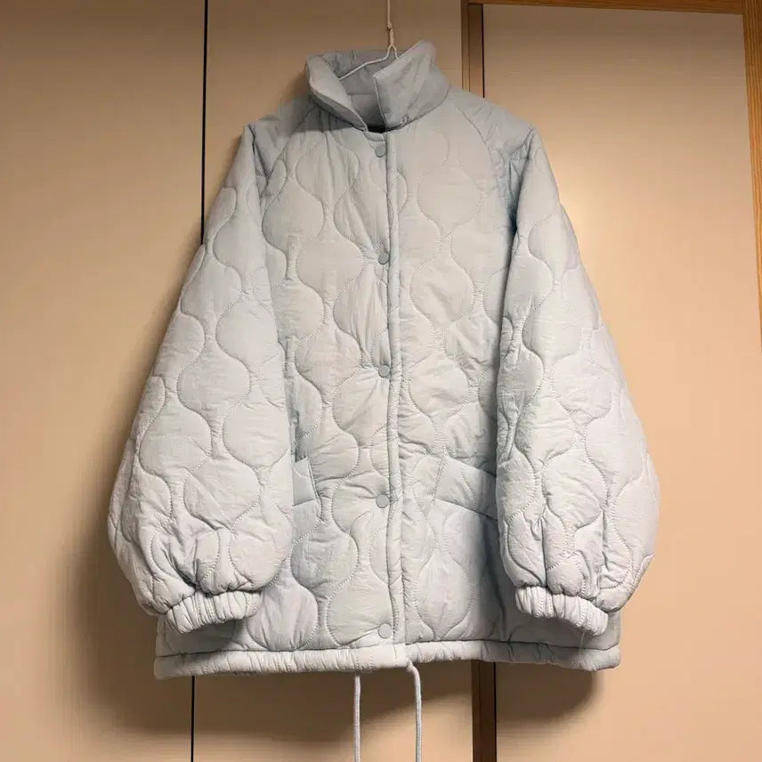 [BUNJANG] Sky Blue Quilted Fur Jacket / 거의 새상품 하늘색 퀼팅 퍼 자켓 88-110 F사이즈