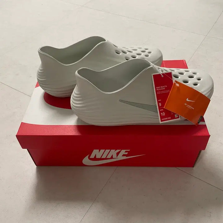 [BUNJANG] Nike ReactX Rejuvenate Spruce Aura Light Silver / 나이키 리액트X 리주버네이트 스프루스 아우라 라이트 실버