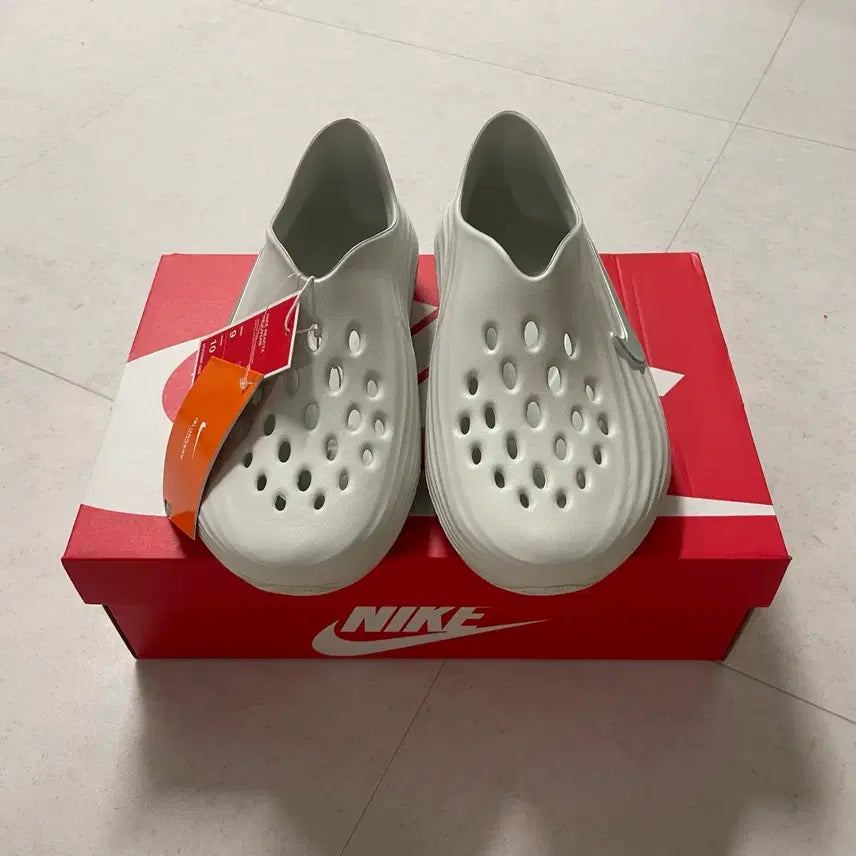 [BUNJANG] Nike ReactX Rejuvenate Spruce Aura Light Silver / 나이키 리액트X 리주버네이트 스프루스 아우라 라이트 실버