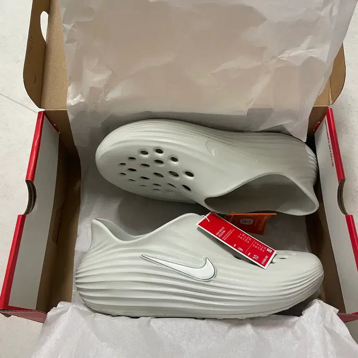 [BUNJANG] Nike ReactX Rejuvenate Spruce Aura Light Silver / 나이키 리액트X 리주버네이트 스프루스 아우라 라이트 실버