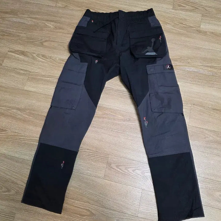 [BUNJANG] Jordan Travis Scott Washed Cargo Pants Black/Gray / (s)조던x트래비스스캇 워시드 카고 팬츠 블랙/그레이