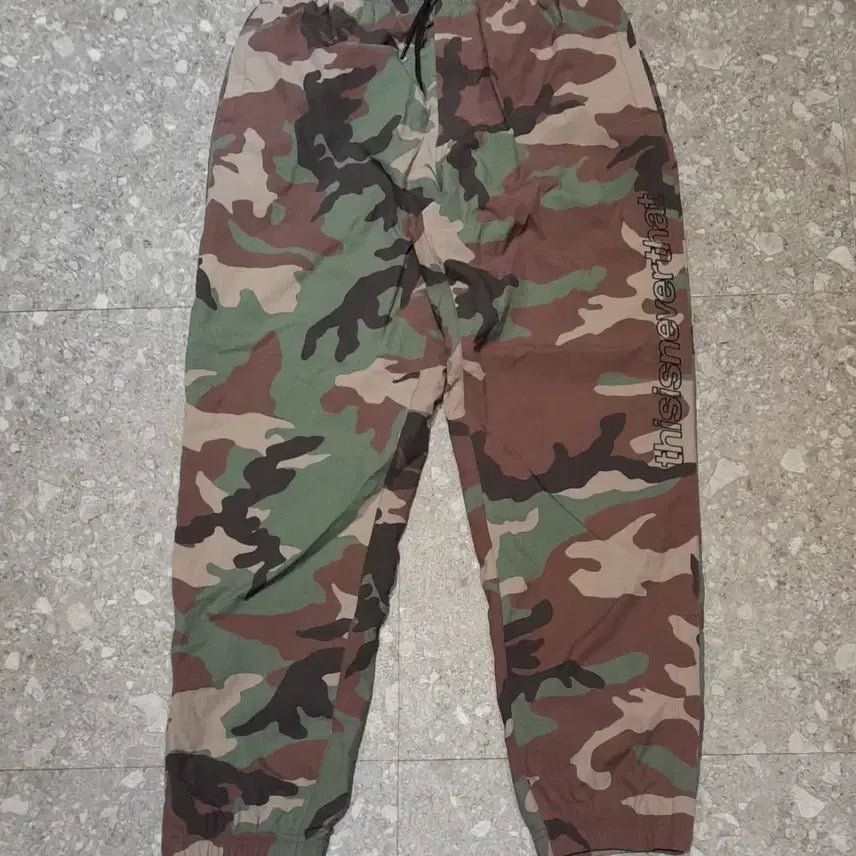 [SOLD OUT] 디스이즈네버댓 나일론 카모 조거 팬츠 (S)