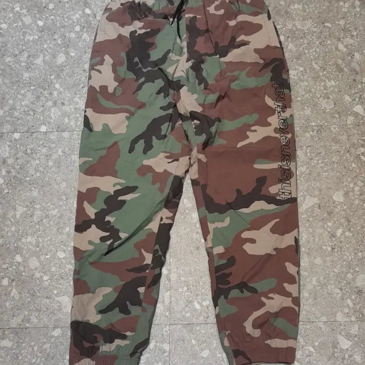 [SOLD OUT] 디스이즈네버댓 나일론 카모 조거 팬츠 (S)