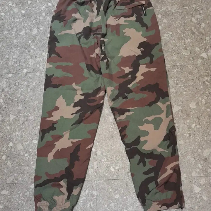 [SOLD OUT] 디스이즈네버댓 나일론 카모 조거 팬츠 (S)