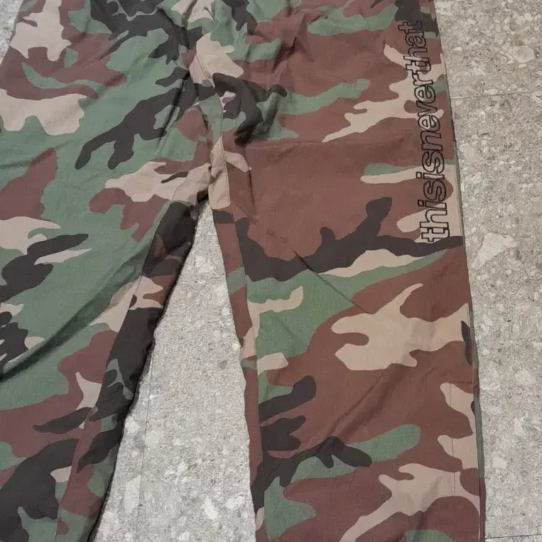 [SOLD OUT] 디스이즈네버댓 나일론 카모 조거 팬츠 (S)