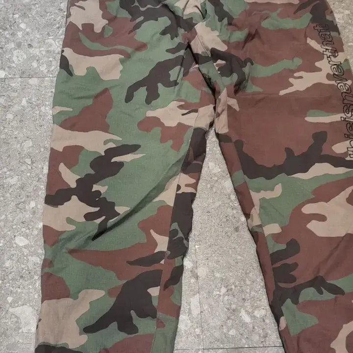 [SOLD OUT] 디스이즈네버댓 나일론 카모 조거 팬츠 (S)