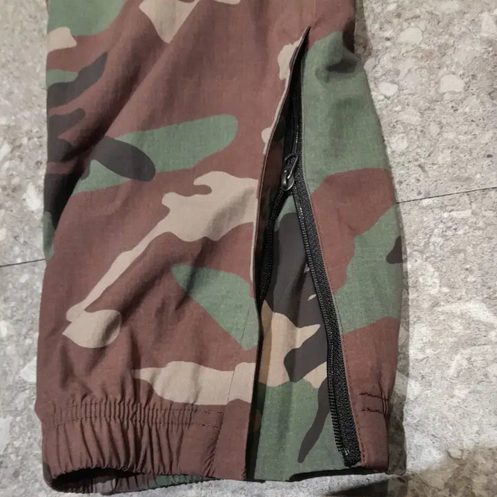 [SOLD OUT] 디스이즈네버댓 나일론 카모 조거 팬츠 (S)