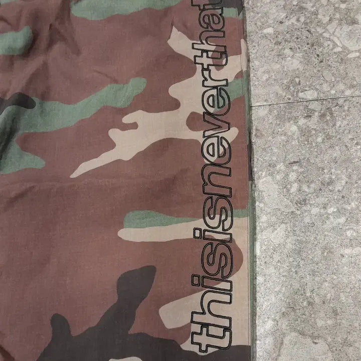 [SOLD OUT] 디스이즈네버댓 나일론 카모 조거 팬츠 (S)