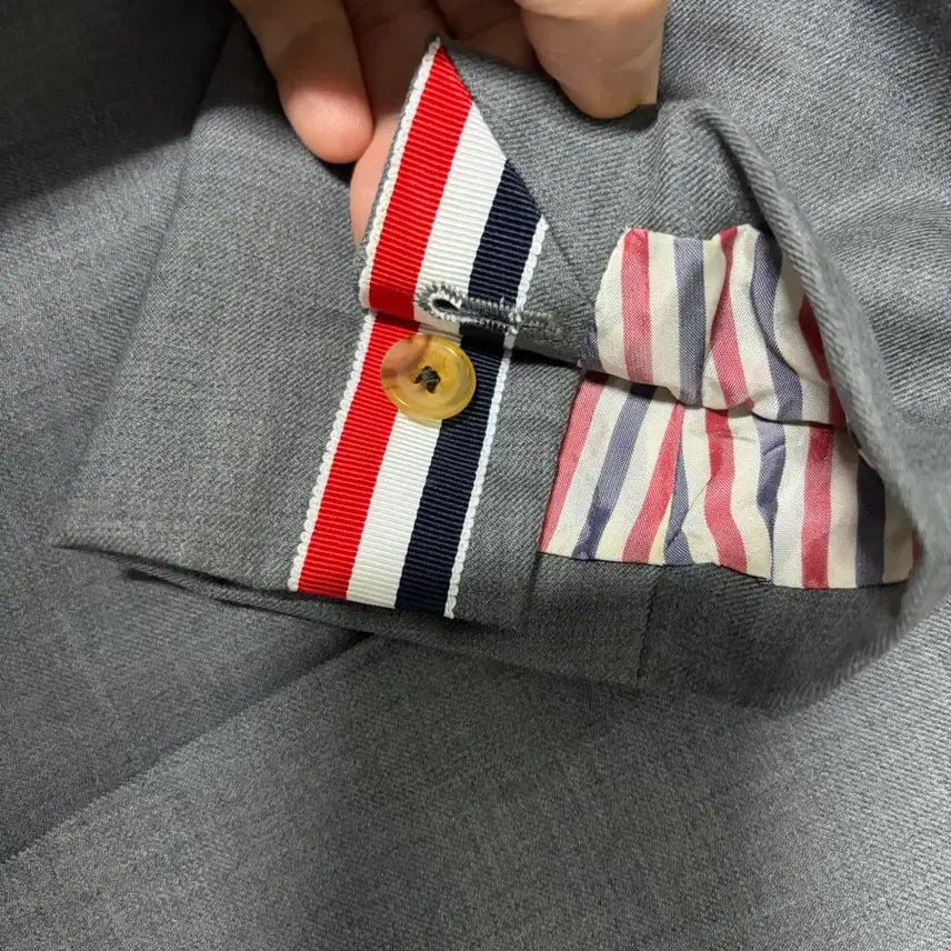 [BUNJANG] Thom Browne Classic Mid Gray Suit Size 1 / 톰브라운 클래식 미드그레이 수트 1사이즈