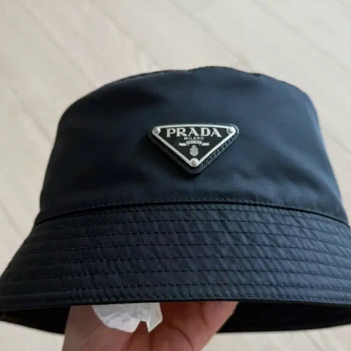 [BUNJANG] Prada Bucket Hat - Black / 프라다 버킷햇L 한번착용