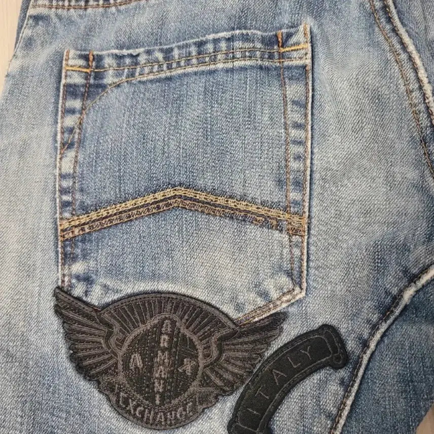 [BUNJANG] Armani Exchange AX Distressed Denim Jeans / 아르마니 익스체인지AX소재 빈티지 워시드 데님 팬츠 찢청패치 포인트