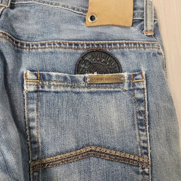 [BUNJANG] Armani Exchange AX Distressed Denim Jeans / 아르마니 익스체인지AX소재 빈티지 워시드 데님 팬츠 찢청패치 포인트