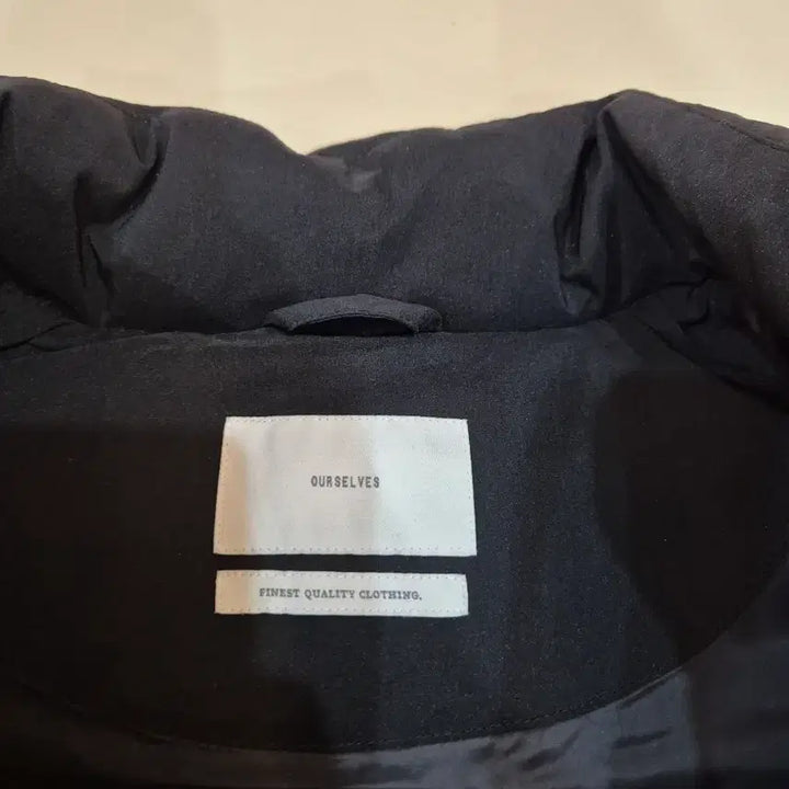 [BUNJANG] Ourselfs Mark Duck Down Padded Vest / 아워셀브스 덕다운 Mark 패딩조끼 블랙 (2 Size)